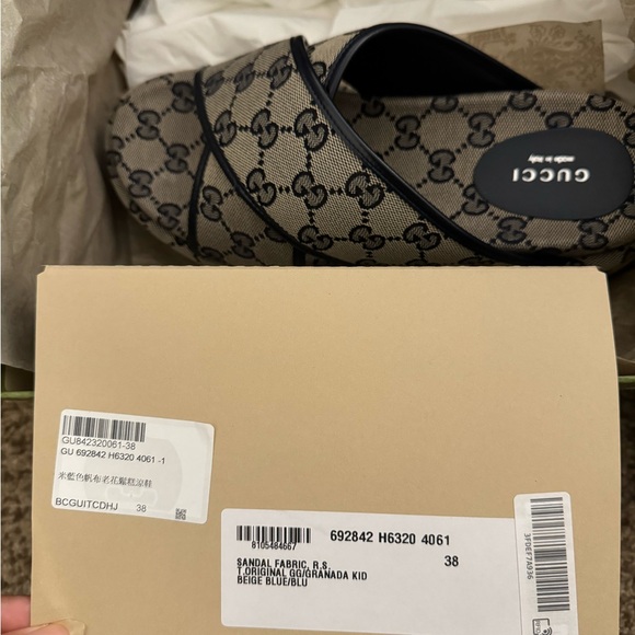 Gucci GG Platform Slide Sandals - Picture 2 of 6